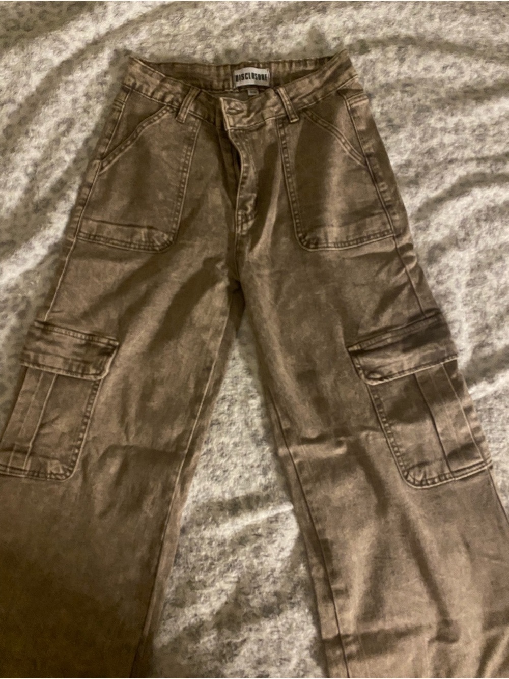Buckle women’s Cargo Jeans in Brown